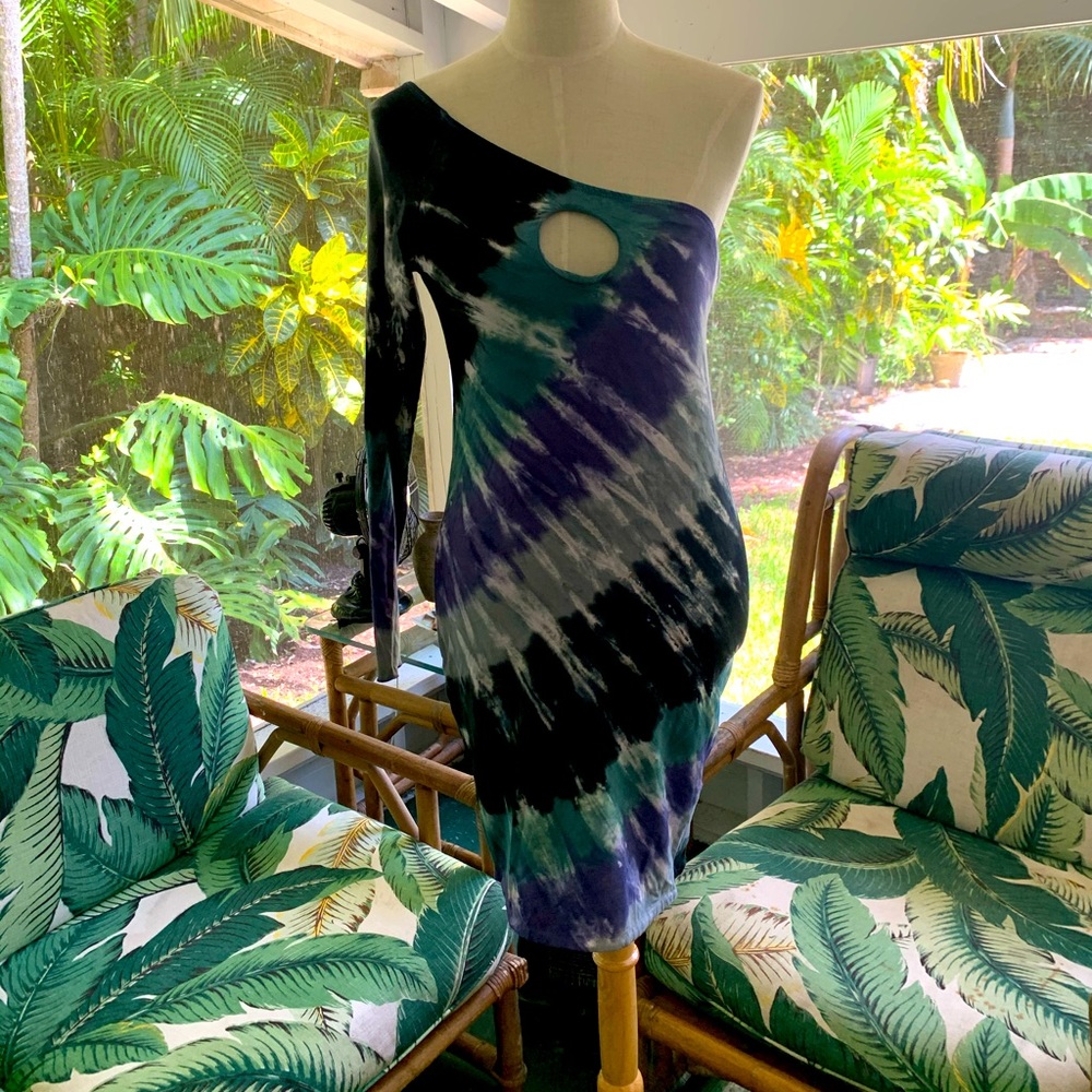 Indah dress